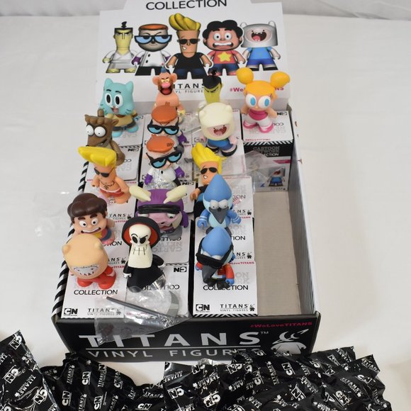 Titans The Cartoon Network 3" Vinyl Figures Complete Set of 16 In Display Box - Picture 2 of 16